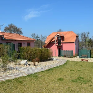 Ubytovací zařízení s vinotékou Hlohovec 5